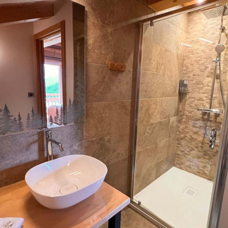 Chalet Serbijanka Alpine Retreat with Hammam Sauna and Jacuzzi for 14 Gueststs - Chalet - 22