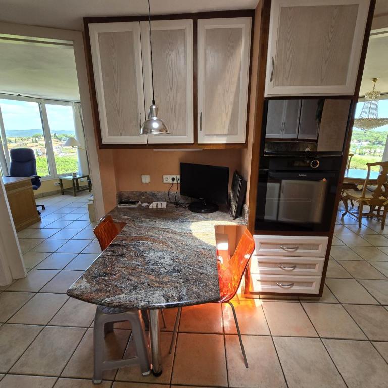 Torre con piscina, barbacoa, wifi. - Chalet Superior - 12