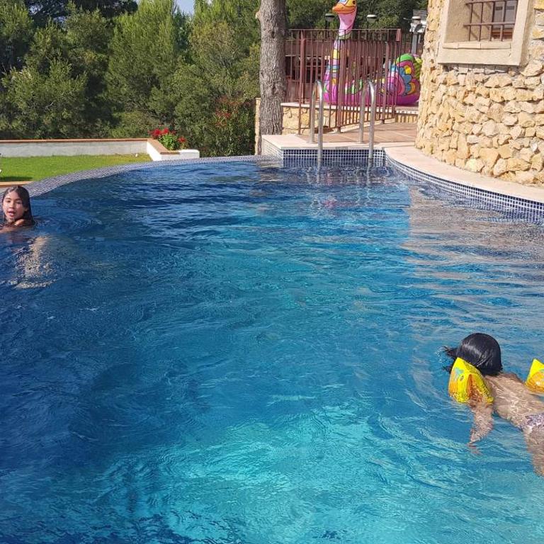 Torre con piscina, barbacoa, wifi. - Chalet Superior - 20