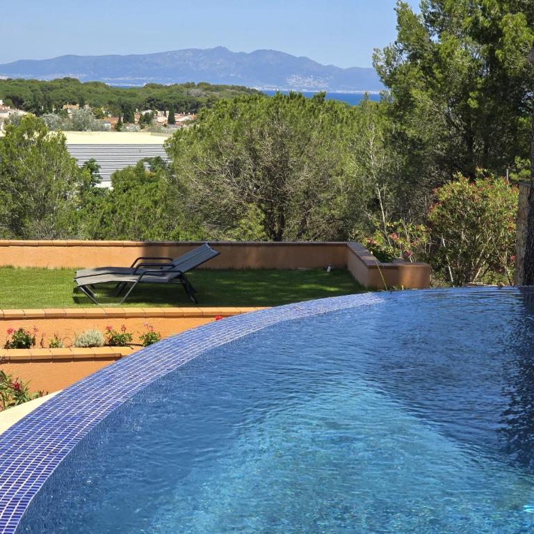 Torre con piscina, barbacoa, wifi. - Chalet Superior - 32