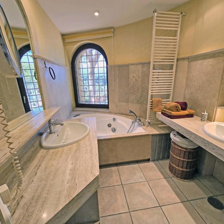 Torre con piscina, barbacoa, wifi. - Chalet Superior - 41
