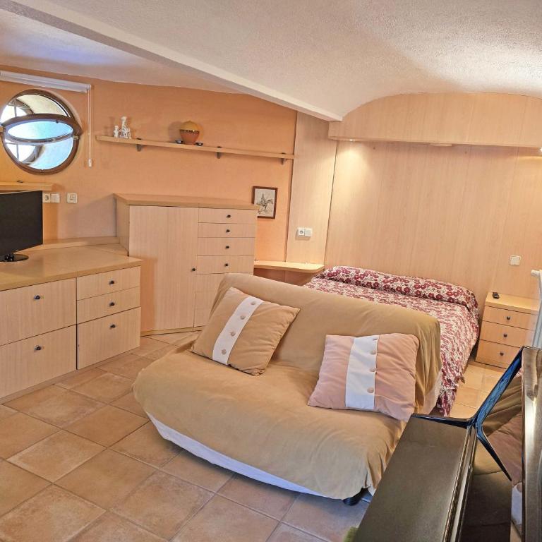 Torre con piscina, barbacoa, wifi. - Chalet Superior - 42