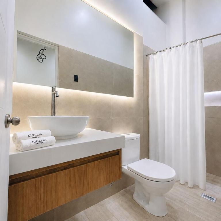 Kigelia Hotel - Deluxe Double Room with Two Double Beds - 1