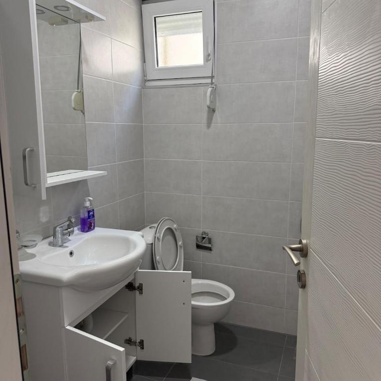 Bella Montenegrina Apartments - One-Bedroom Apartment - 5