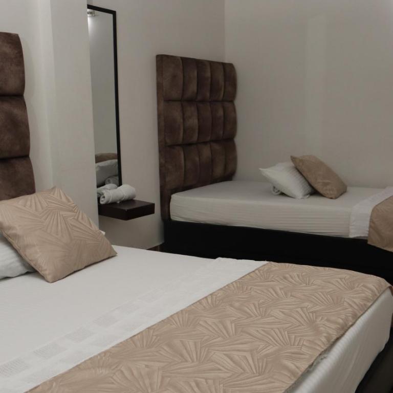 Hotel Estevez - Twin Room - 3