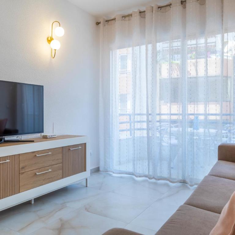 Arenal Mar Inftour - Three-Bedroom Apartment - 8