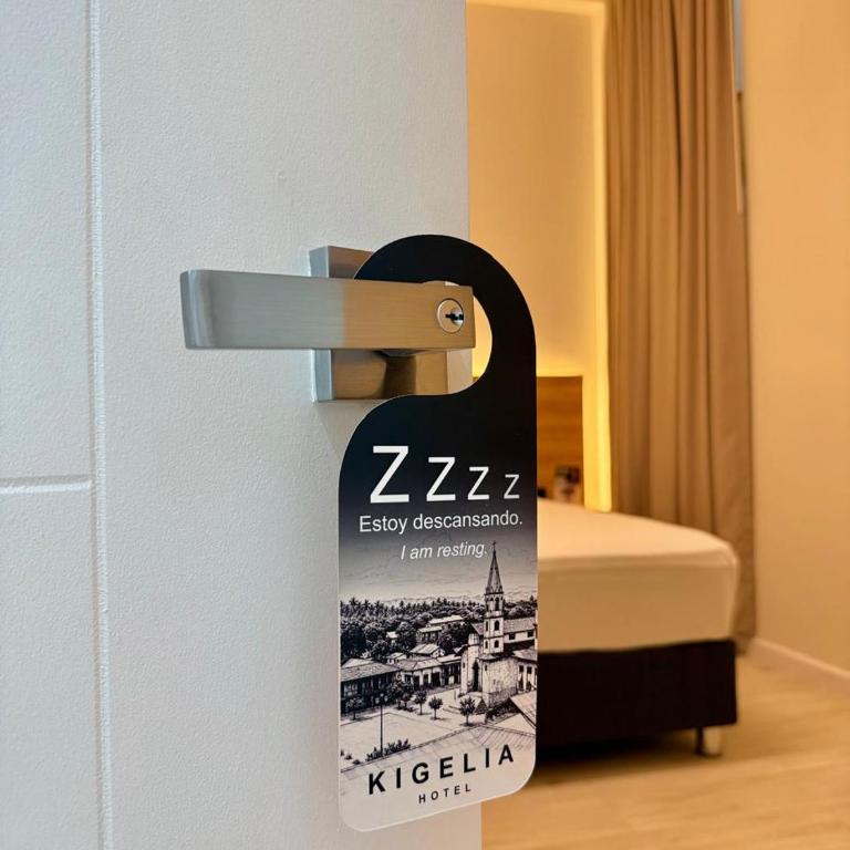 Kigelia Hotel - Deluxe King Suite - 4