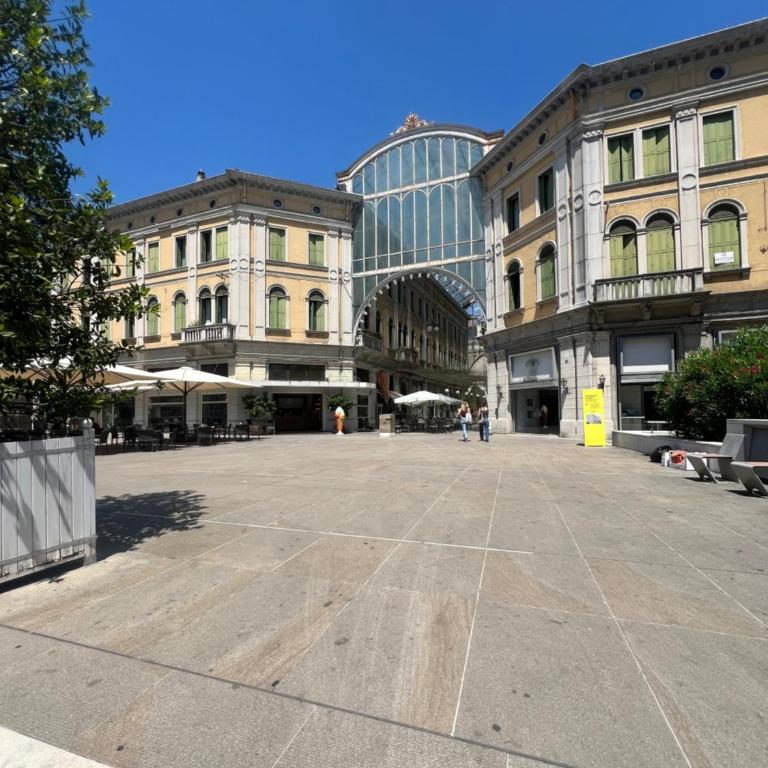 Venice rooms Piazza Ferretto, M9 Museum, Duomo,Teatro Toniolo, Airport, Wi Fi, Central City - Appartement 2 Chambres - 33