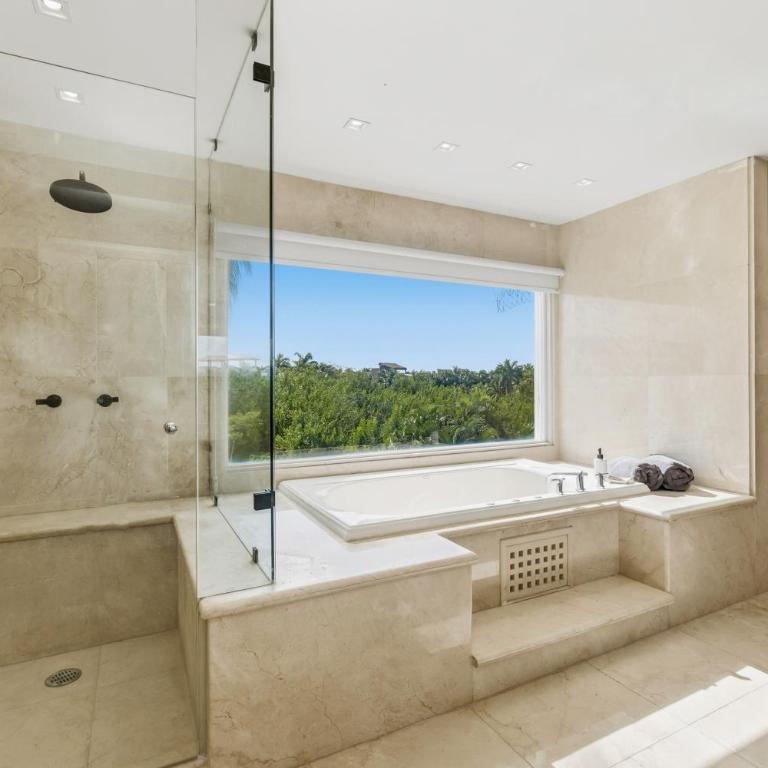 Luxury Penthouse with Oasis Private Rooftop - Apartamento con vistas al mar - 32