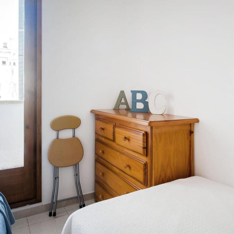 Miquel 1 – Piso con Parking y Wifi en el Centro - Apartamento de 3 dormitorios - 28