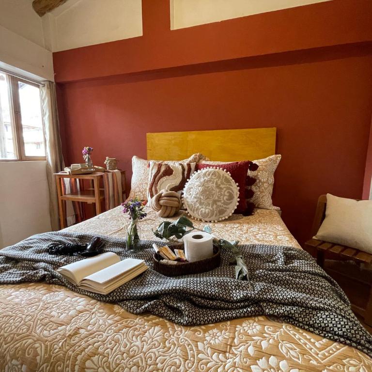 Casa Paqocha Urubamba - Hotel & Garden - Shared Kitchen & Hot Water - Long Stays - Standard Double Room - 8