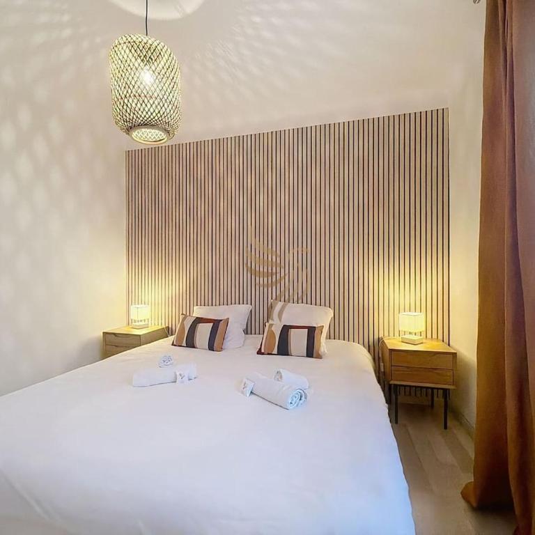 Apt3BR,AC,WiFi, sea view, parking, 3min to beach - Three-Bedroom Apartment - 24
