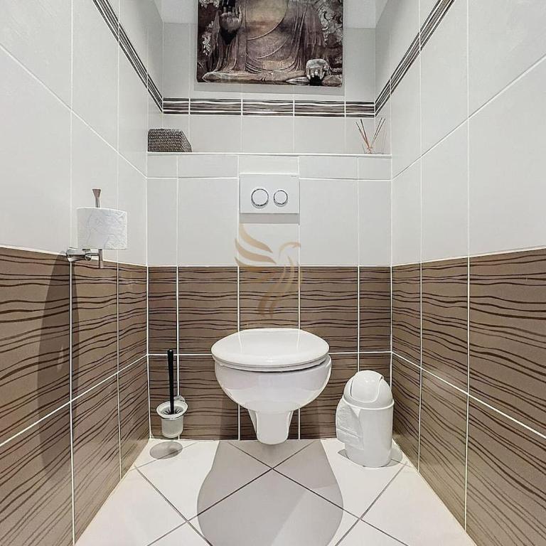 Apt3BR,AC,WiFi, sea view, parking, 3min to beach - Three-Bedroom Apartment - 45