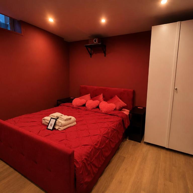 Champs-Elysées Loveroom & Spa - One-Bedroom Apartment with Spa Bath - 16