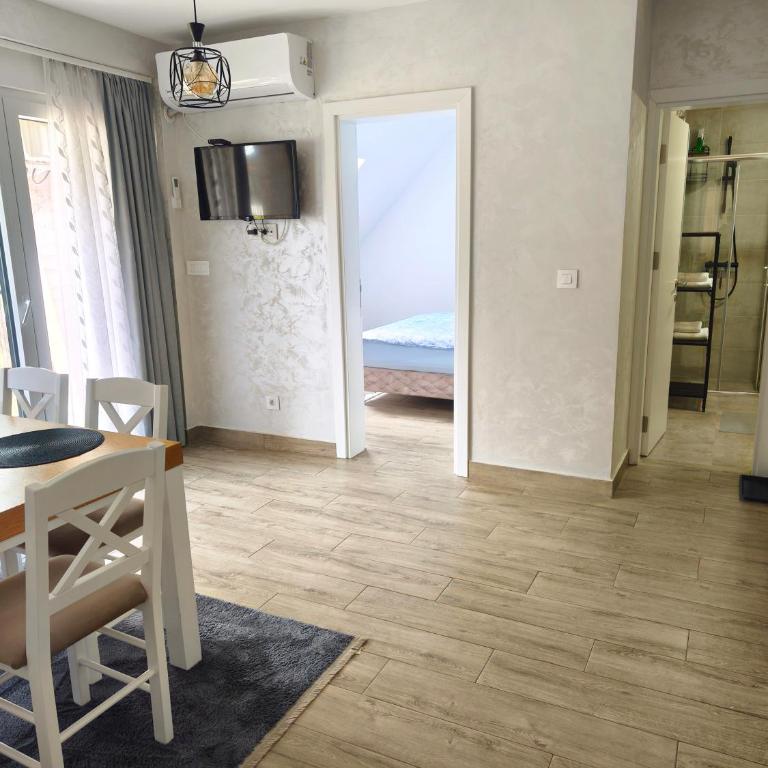 Apartman Maksimović Divčibare - Apartman s 1 Spavaćom Sobom i Terasom - 20