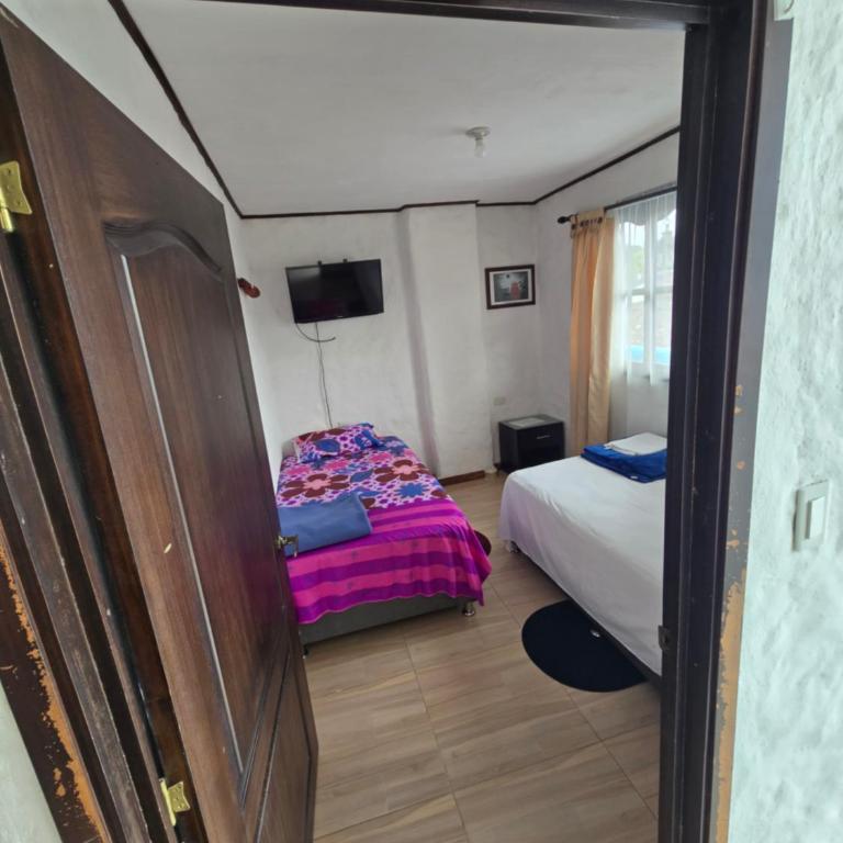 Hotel Los Balcones - Double or Twin Room with Shared Bathroom - 3