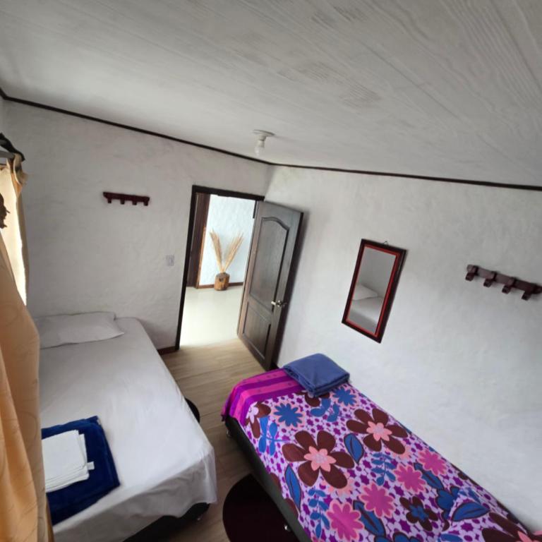 Hotel Los Balcones - Double or Twin Room with Shared Bathroom - 2
