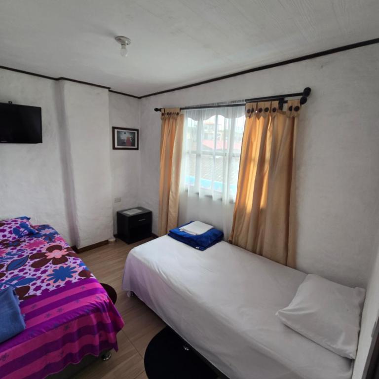 Hotel Los Balcones - Double or Twin Room with Shared Bathroom - 1