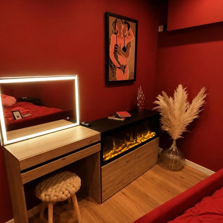 Champs-Elysées Loveroom & Spa - One-Bedroom Apartment with Spa Bath - 23