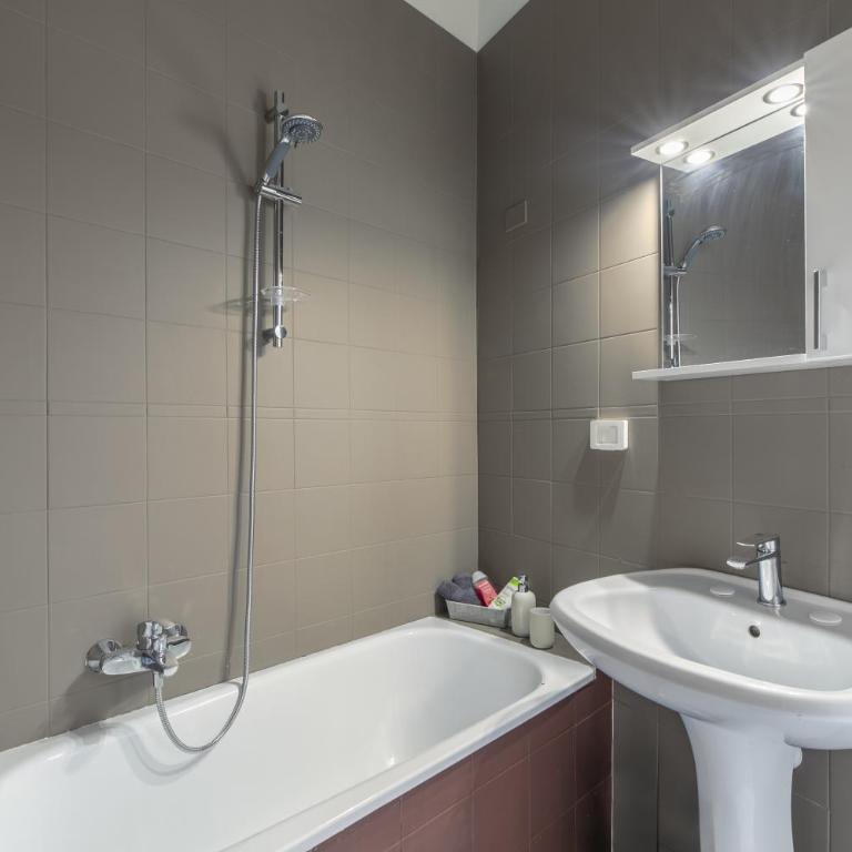 i-HOMES San Faustino Apartment - Appartamento con 1 Camera da Letto - 8