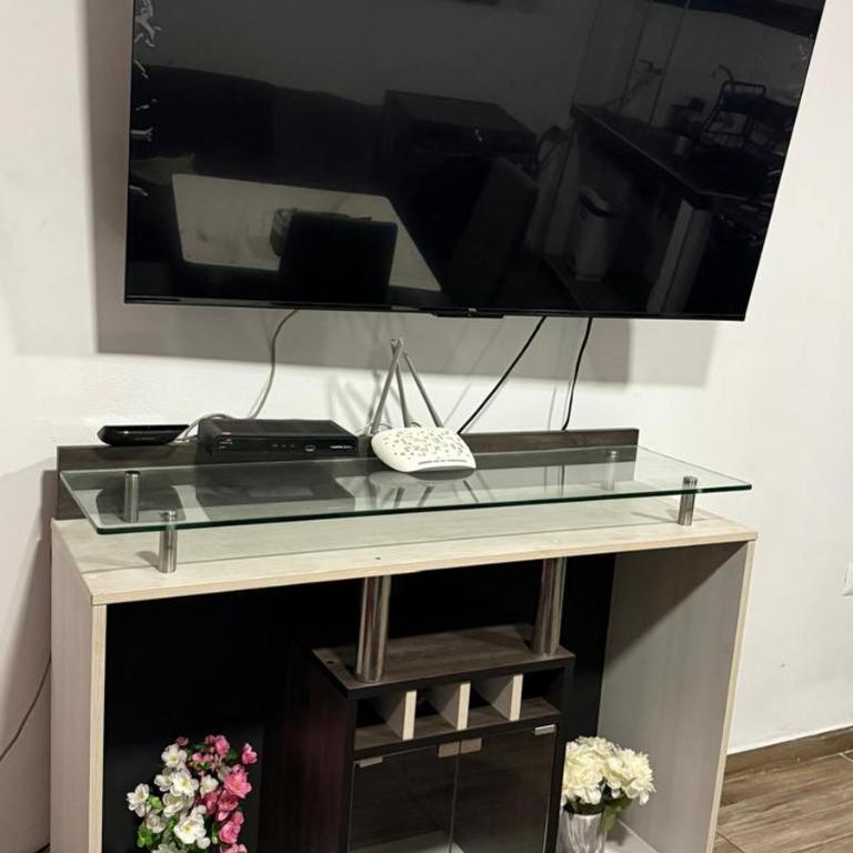 Comodidad en un solo lugar - Two-Bedroom Apartment - 16
