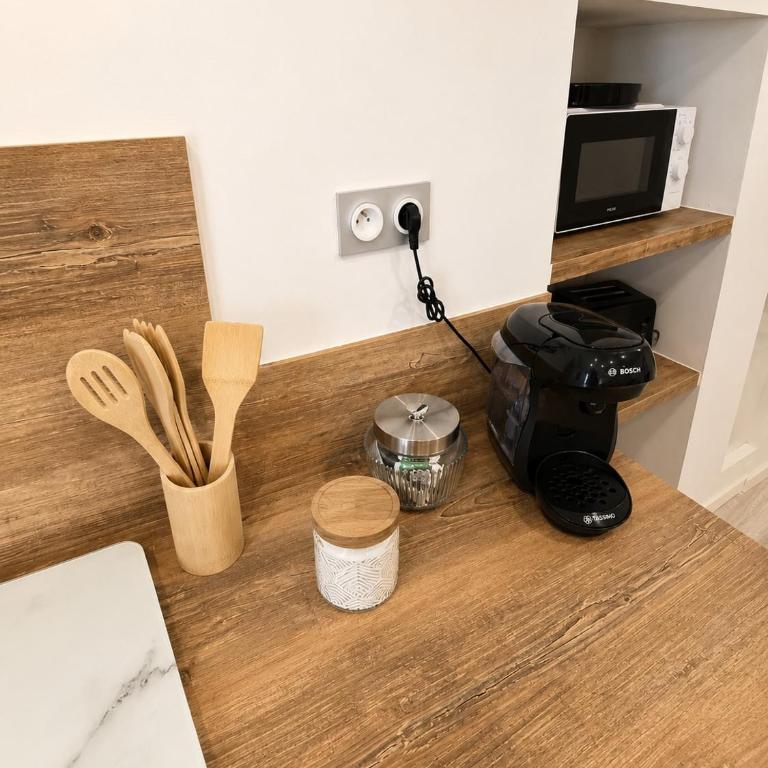 Appartement Design-Centre Historique-Climatisation-Wi-Fi Fibre-Lit 160 cm - Appartement 1 Chambre Classique avec Lit King-Size - 13