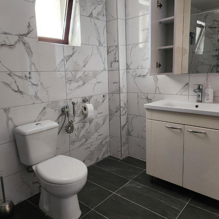 Lux Aeterna Apartments & Rooms - Apartman sa 2 Spavaće Sobe i Balkonom - 48