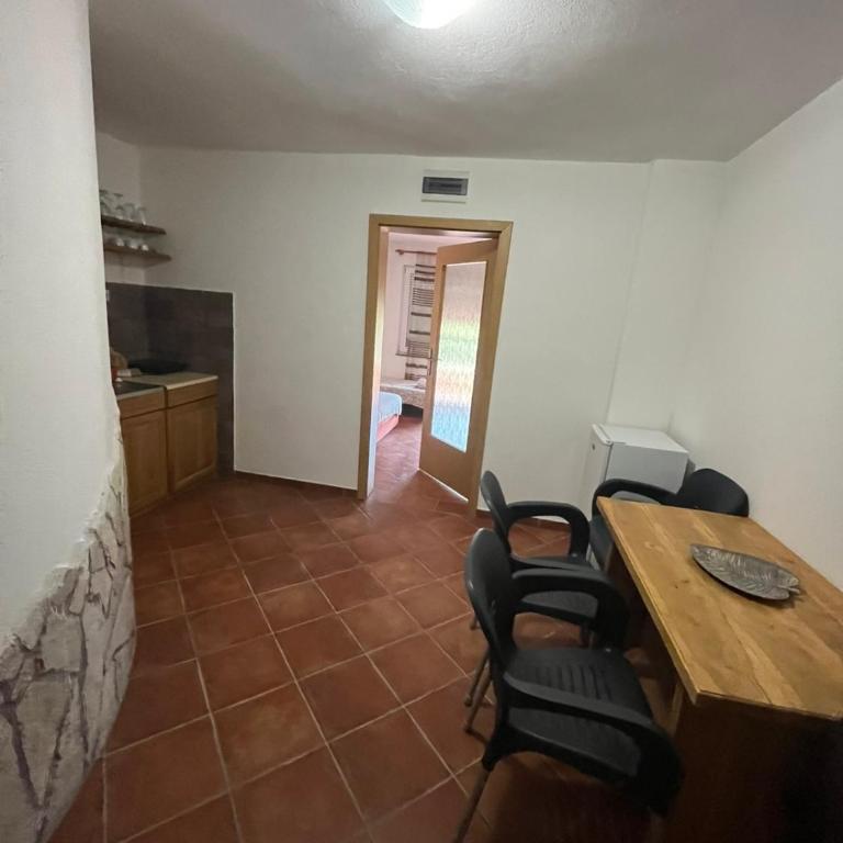 Mont&Mare - Apartment mit 1 Schlafzimmer und Poolblick - 10