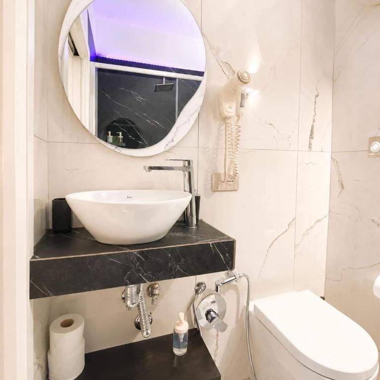 LA DIMORA DI MARTI " Napoli Centro, Metro Materdei, Wi-Fi e Comfort - Camera Matrimoniale Deluxe - 9
