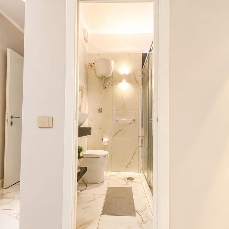 LA DIMORA DI MARTI " Napoli Centro, Metro Materdei, Wi-Fi e Comfort - Camera Matrimoniale Deluxe - 5