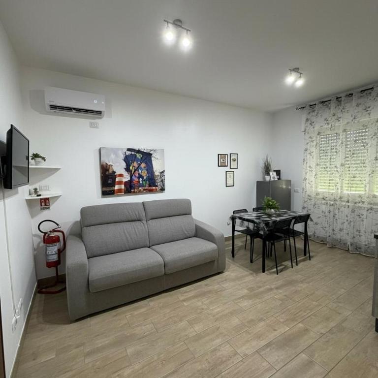Enjoy and Fly, NEAR THE AIRPORT AND THE SEA - Appartamento con 1 Camera da Letto - 2