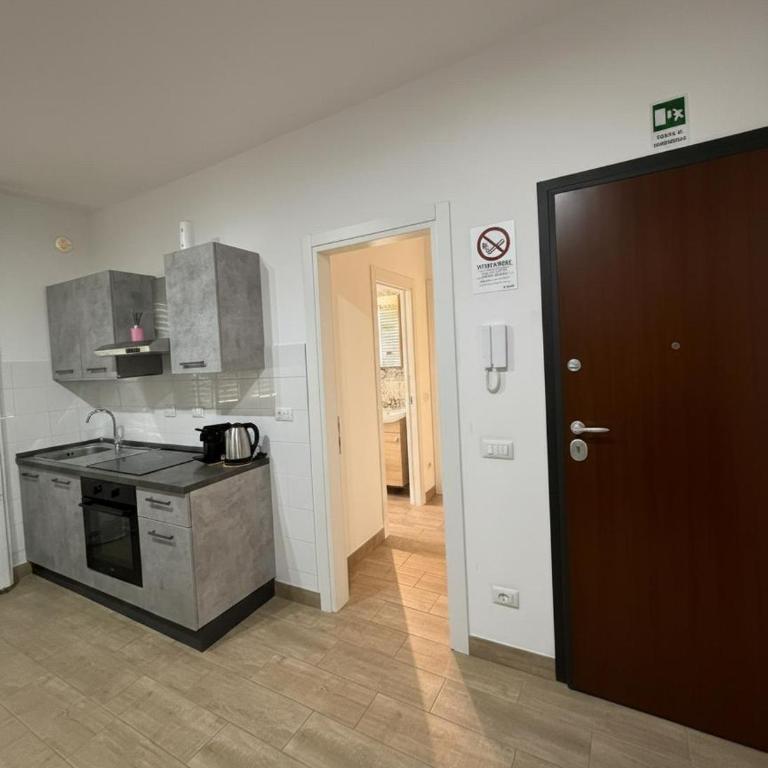 Enjoy and Fly, NEAR THE AIRPORT AND THE SEA - Appartamento con 1 Camera da Letto - 7