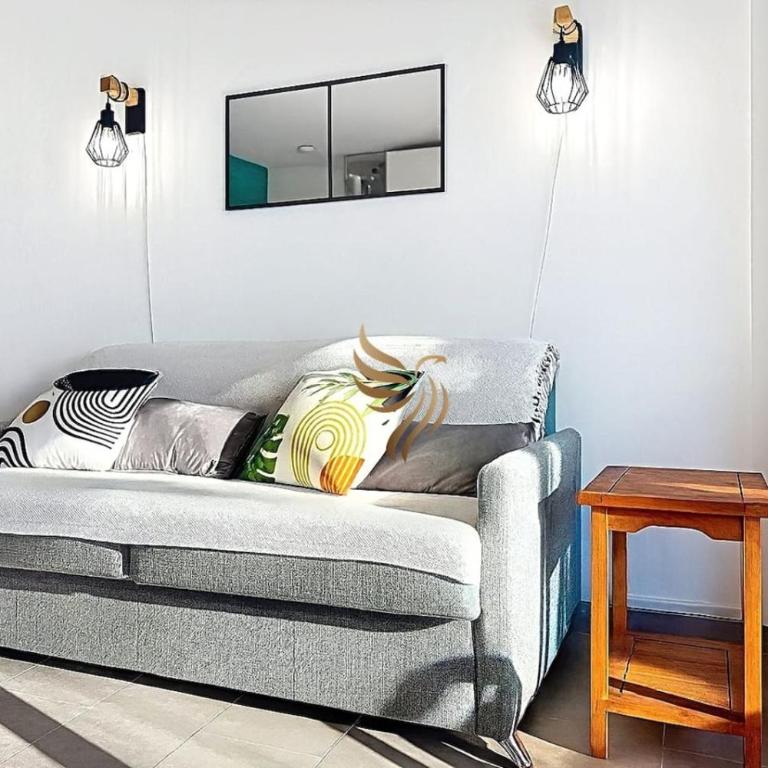 CapRaphéa T2 with seaview,balcony,parking,AC,WIFI. - Apartment - 5