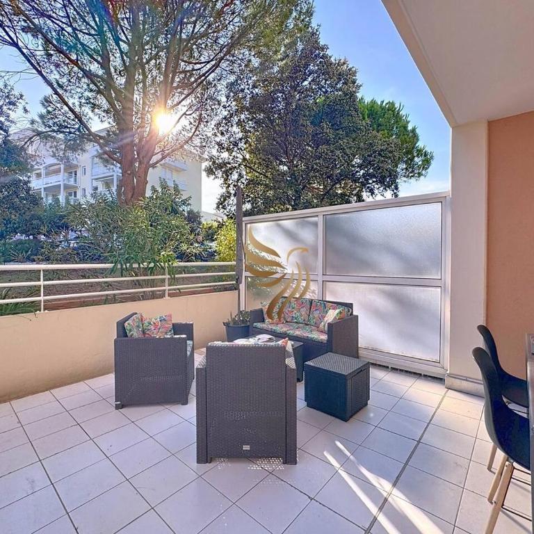 BellaHorizon T2-view of garden-terrace-park-WIFI. - Appartamento - 19