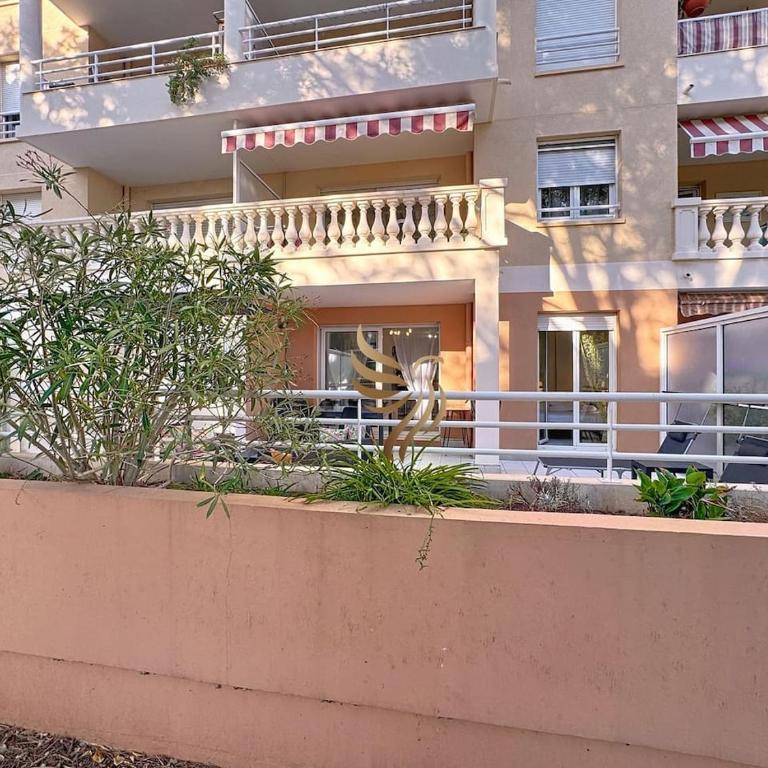 BellaHorizon T2-view of garden-terrace-park-WIFI. - Appartamento - 49