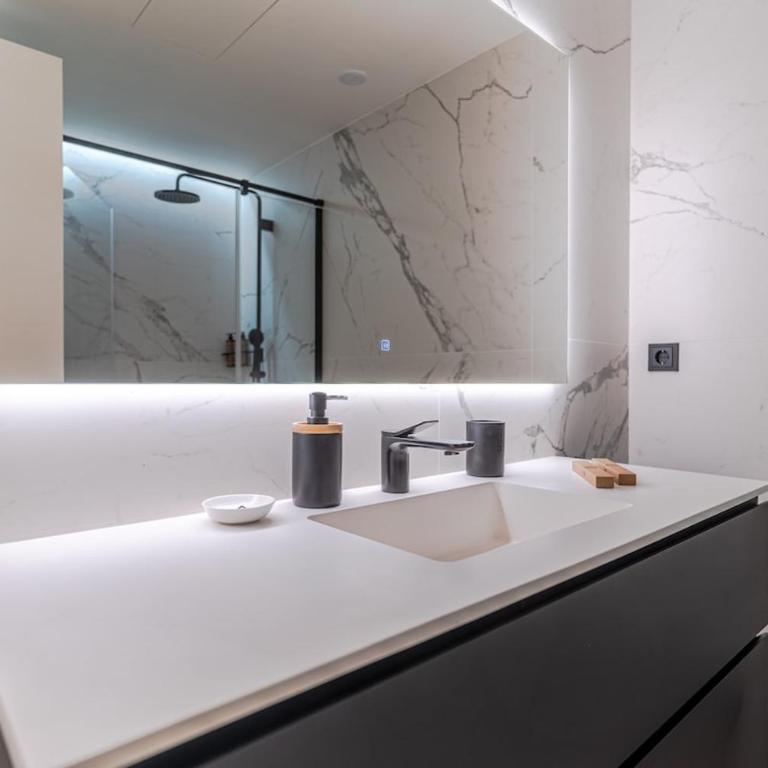 Villa Riviera, Luxury, pool, jacuzzi, cinema & gym - Villa - 2