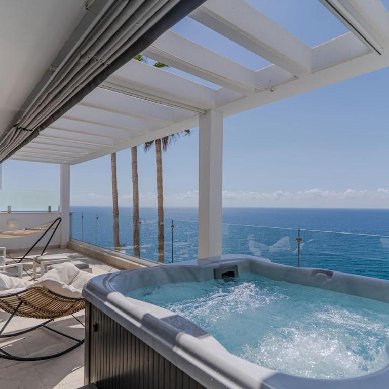 Villa Riviera, Luxury, pool, jacuzzi, cinema & gym - Villa - 11