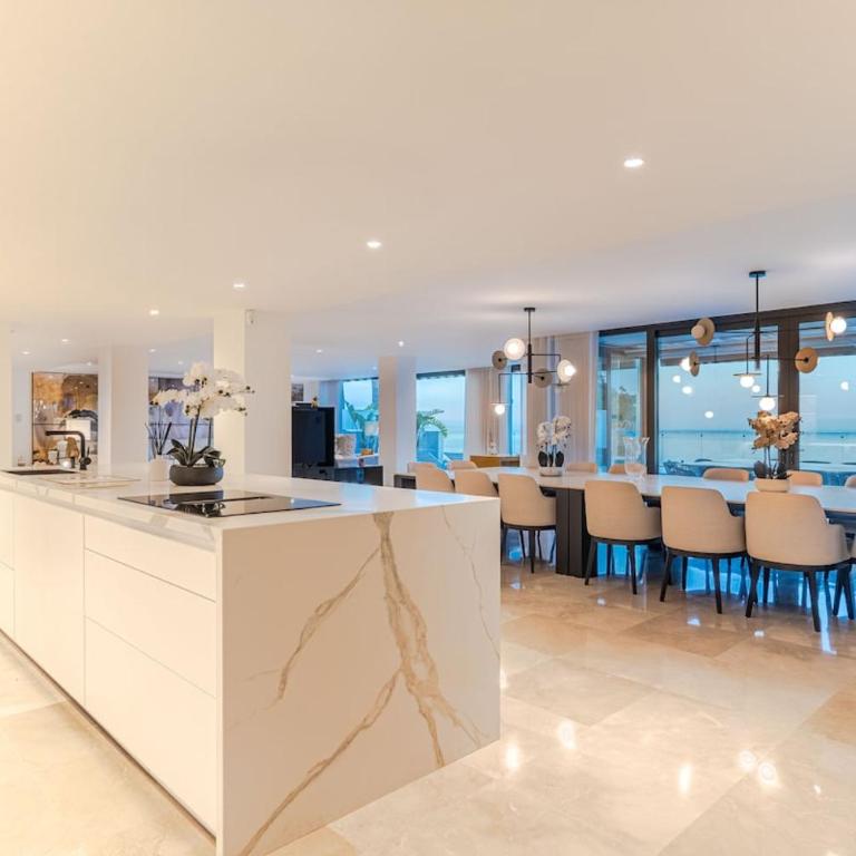 Villa Riviera, Luxury, pool, jacuzzi, cinema & gym - Villa - 35