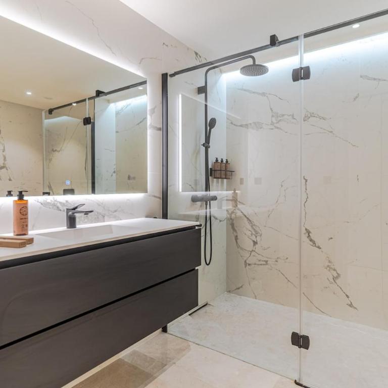 Villa Riviera, Luxury, pool, jacuzzi, cinema & gym - Villa - 36