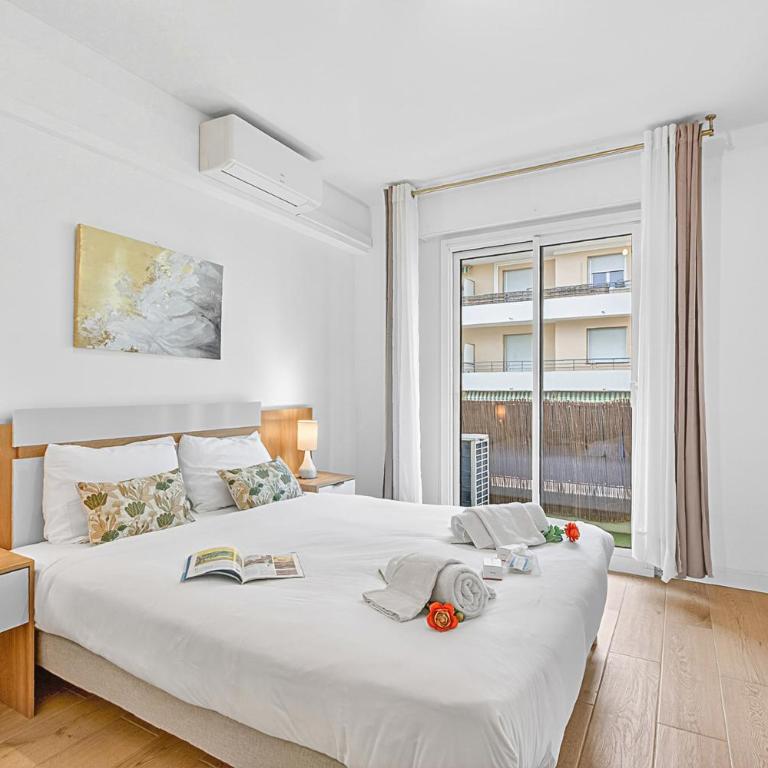 2 Bedrooms Antibes Center, Balcony - Happy Rentals - Apartment with Balcony - 6