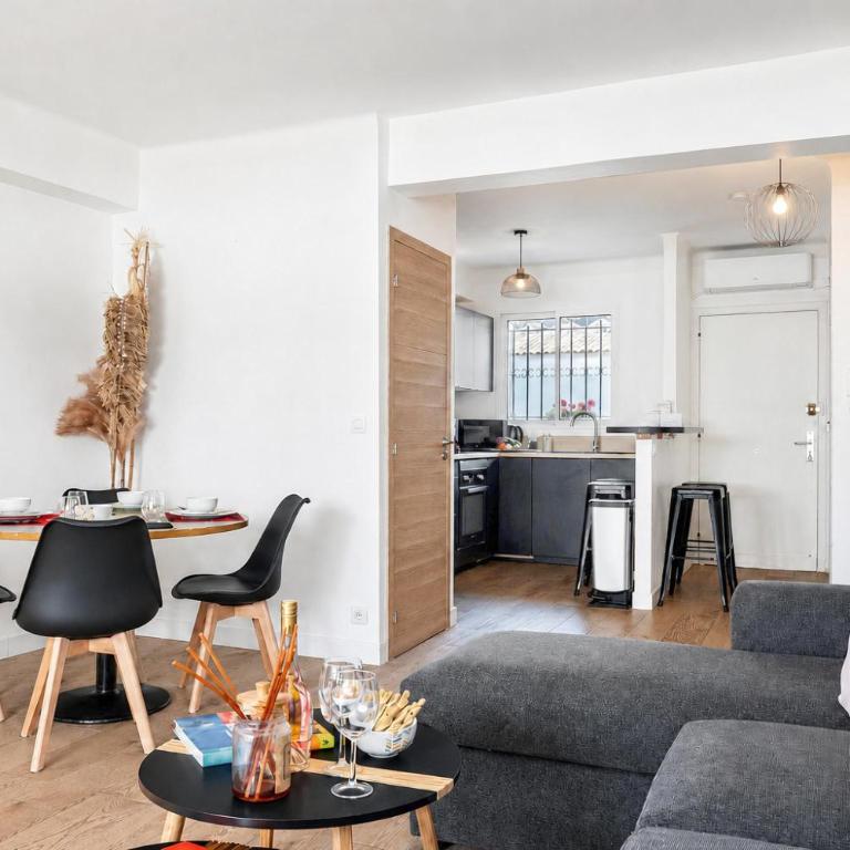 2 Bedrooms Antibes Center, Balcony - Happy Rentals - Apartment with Balcony - 11