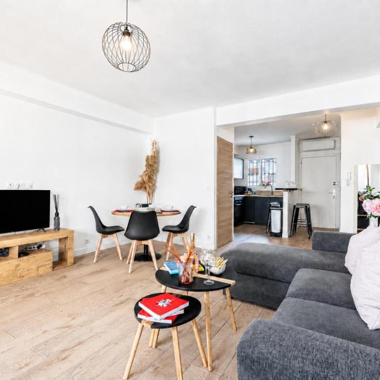 2 Bedrooms Antibes Center, Balcony - Happy Rentals - Apartment with Balcony - 13