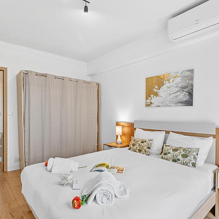2 Bedrooms Antibes Center, Balcony - Happy Rentals - Apartment with Balcony - 15