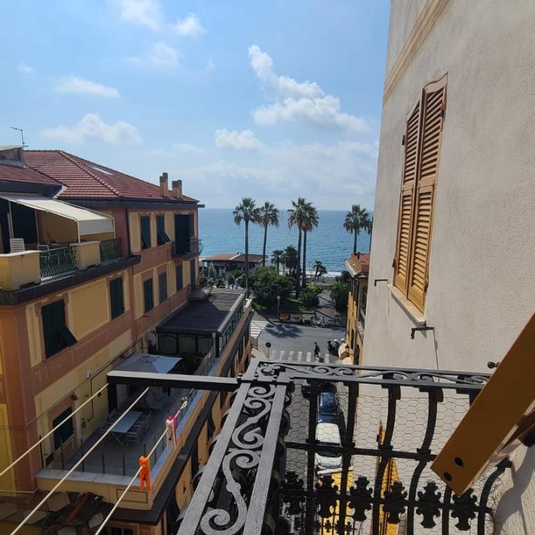 VarazzeSuite Golden Paradise - Appartamento con 2 Camere da Letto - 9