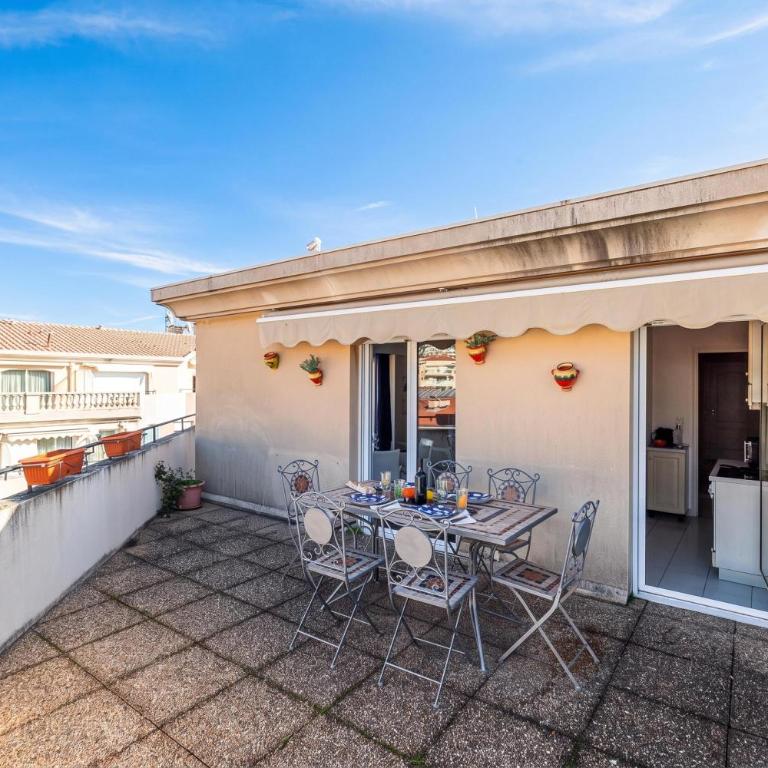 Victoria Bergamote Attic with Terrace and Sea View - Happy Rentals - Apartamento Deluxe - 6