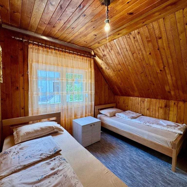 Planinski vuk rooms - Dvokrevetna Soba sa Zasebnim Krevetima - 4