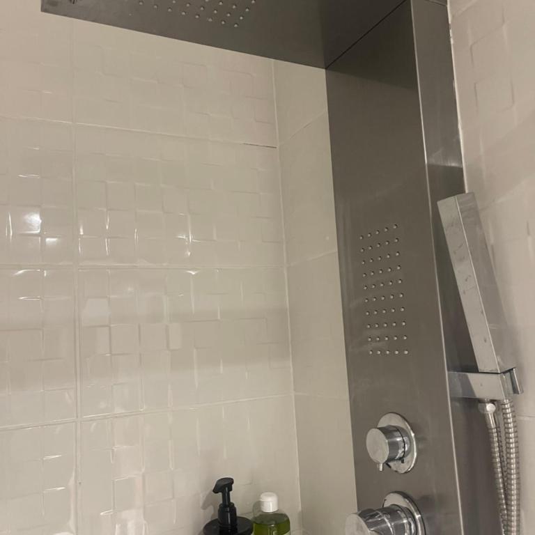 T1 neufs climatisés sur-équipés - Apartamento de 1 dormitorio - 7