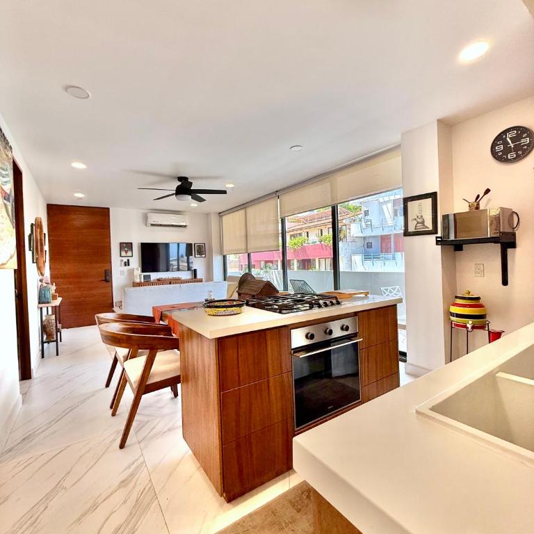 Casa Kalm - Ocean View - Rooftop Pool - Steps from the Beach - Apartamento de 2 dormitorios - 9