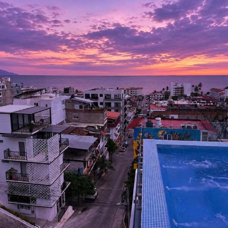 Casa Kalm - Ocean View - Rooftop Pool - Steps from the Beach - Apartamento de 2 dormitorios - 1
