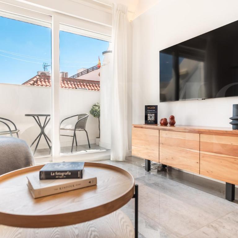 Chic Gem Rooftop terrace with BBQ REMS - Two-Bedroom Apartment - 7